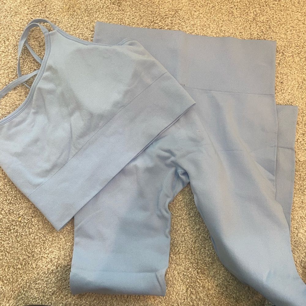never worn 1 shoulder Medium Workout Set